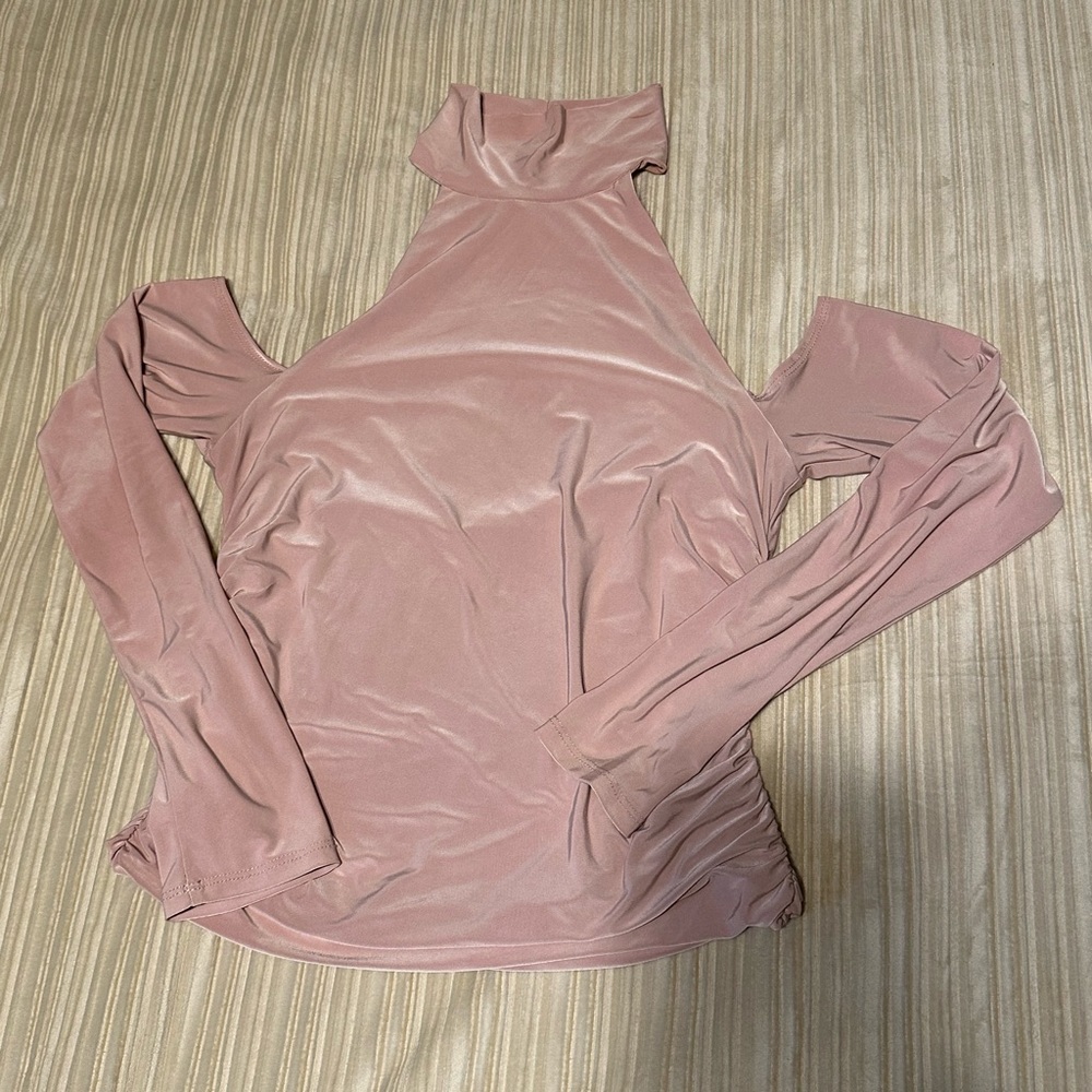WAYF Rose Pink Cold Shoulder Top